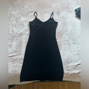 Mini velvet black dress